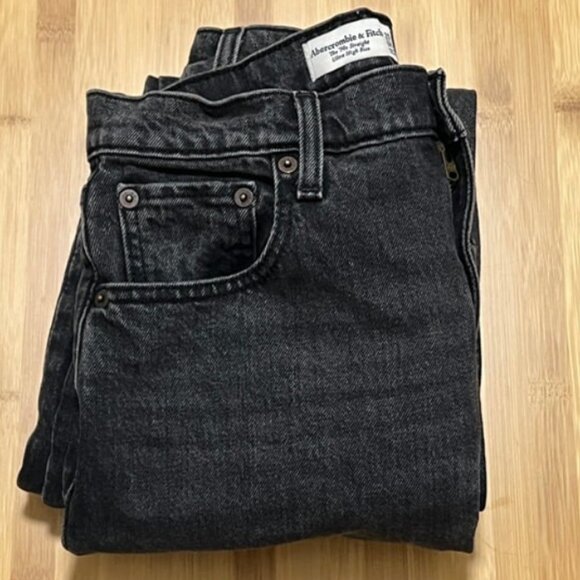 Abercrombie 90s Straight Ultra High Rise Jeans Size 25 extra short NWOT - Picture 2 of 5